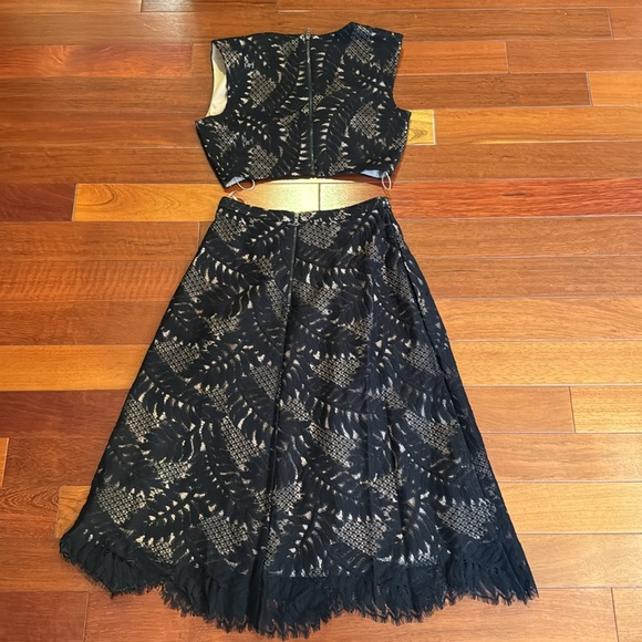 BCBG two piece skirt and top set. - Picture 3 of 4